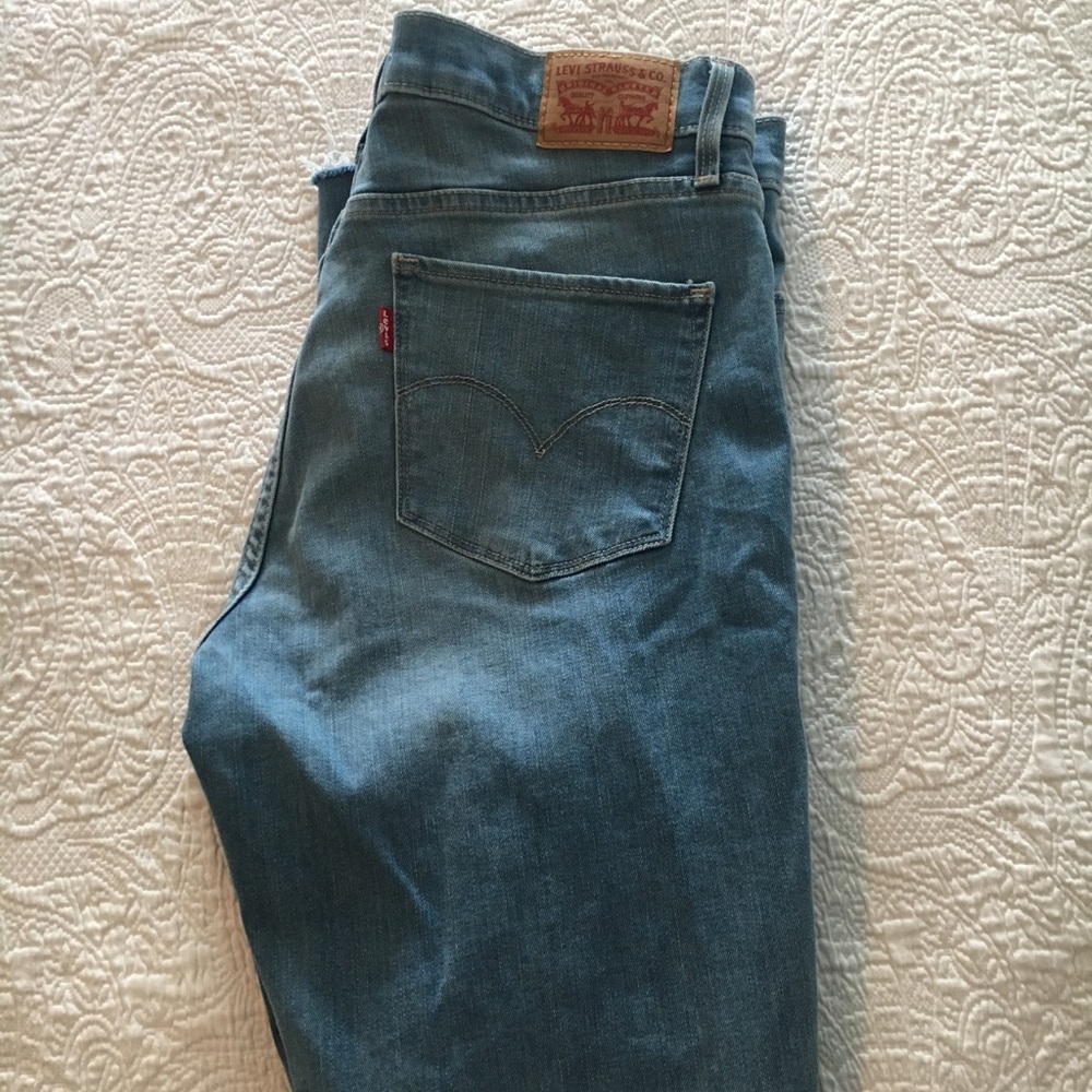 Levi light wash Jeans